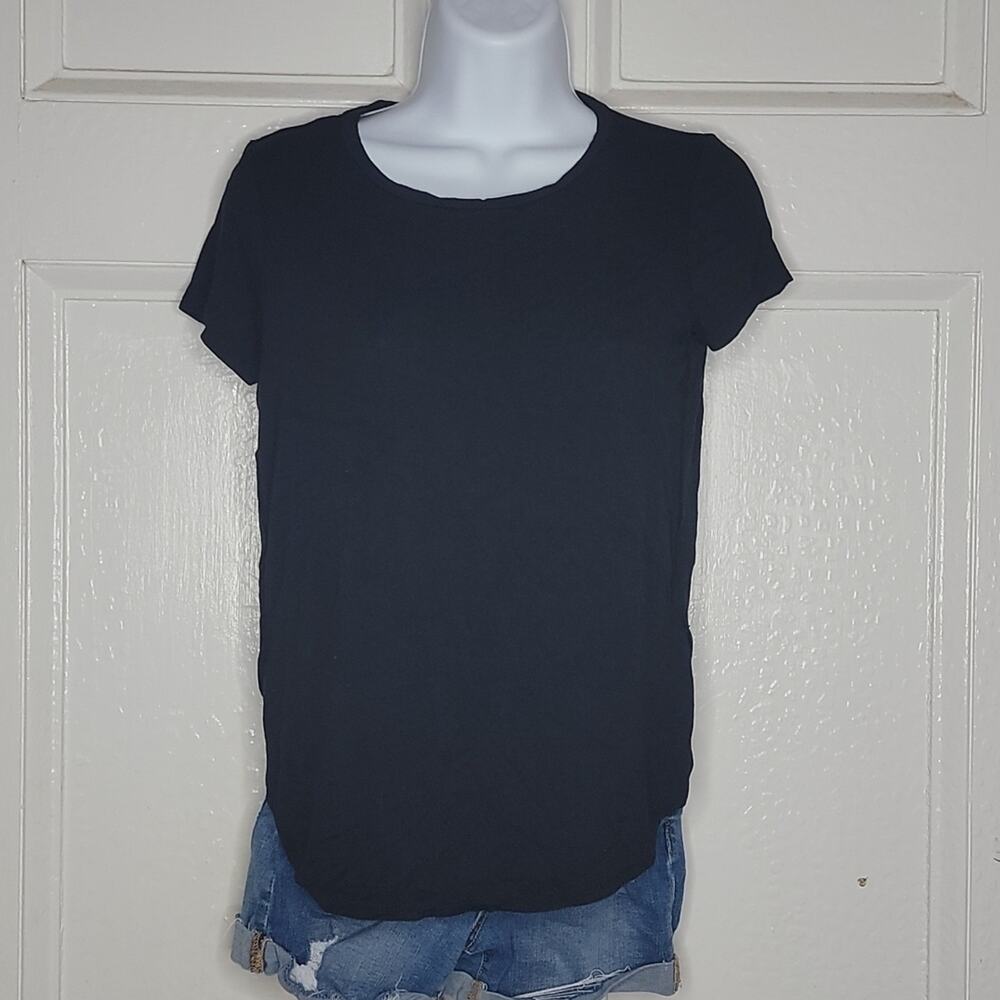 Girl's black short sleeve tee LG 10/12